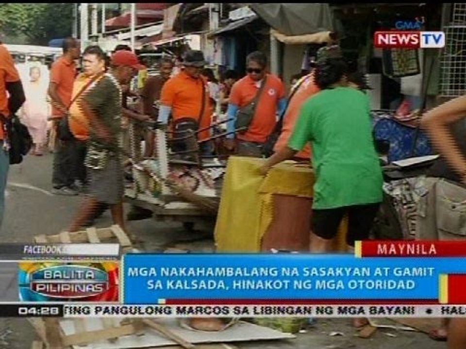 Mga nakahambalang na sasakyan at gamit sa kalsada, hinakot ng mga otoridad