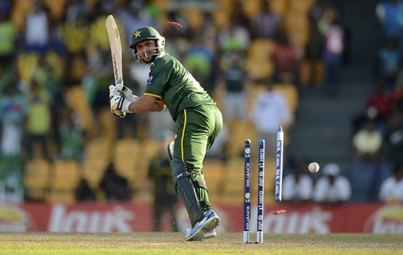 Shahid Afridi Out on 0 0 0 0 0 0 0 0 WORST Batting in Cricket