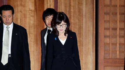 وزيرة الدفاع اليابانية تزور ضريح " ياسوكوني" المثير للجدل