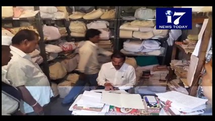 Collector visits nizambad school to motivate students