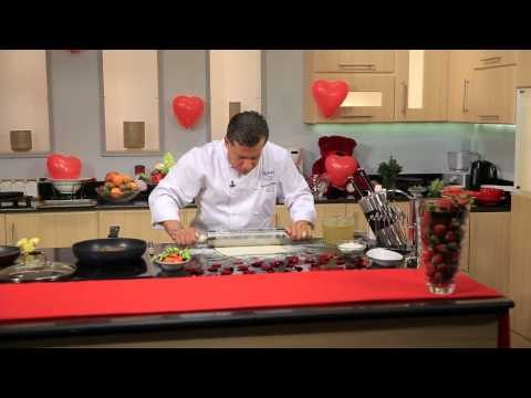 عرق لحمه فيليه بعجينة الفيتاج - ايس كريم بانيه مع الكريز الاحمر #عالم_لذيذ_جدا #هشام_البنا #cbcsofra