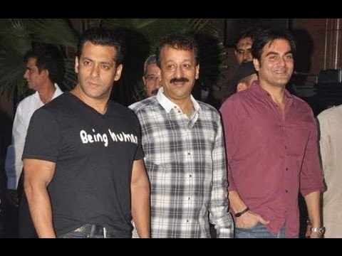 Salman Khan, Arbaaz Khan,Sanjay Dutt, Prithviraj Chavan At Baba Siddiqui's Iftaar Party