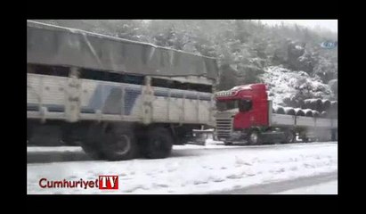 İzmir’de 200 araç mahsur kaldı