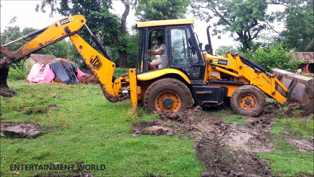 Jcb 3dx Backhoe Loader And Front Wheels Are Stuck In Mud @ Self Rescue Part 1