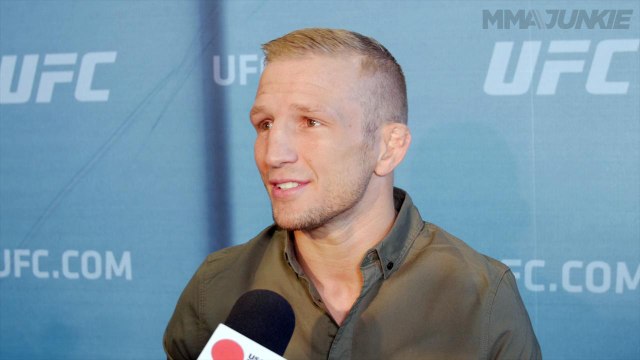 UFC Bantamweight fighter T.J. Dillashaw on Oakland Raiders' future without Derek Carr