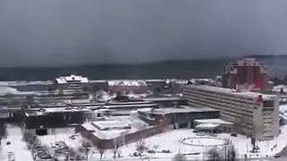 Lake Effect Snow Rolls Into Buffalo-QahsUJEYeus