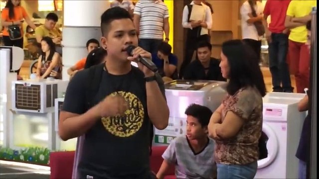 Celine Dion and Andrea Bocelli in ONE! - Filipino Mall Goer sings The Prayer with 2 Voices (Man & Woman)