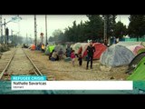 Thousands remain stranded in Idomeni camp, Nathalie Savaricas reports