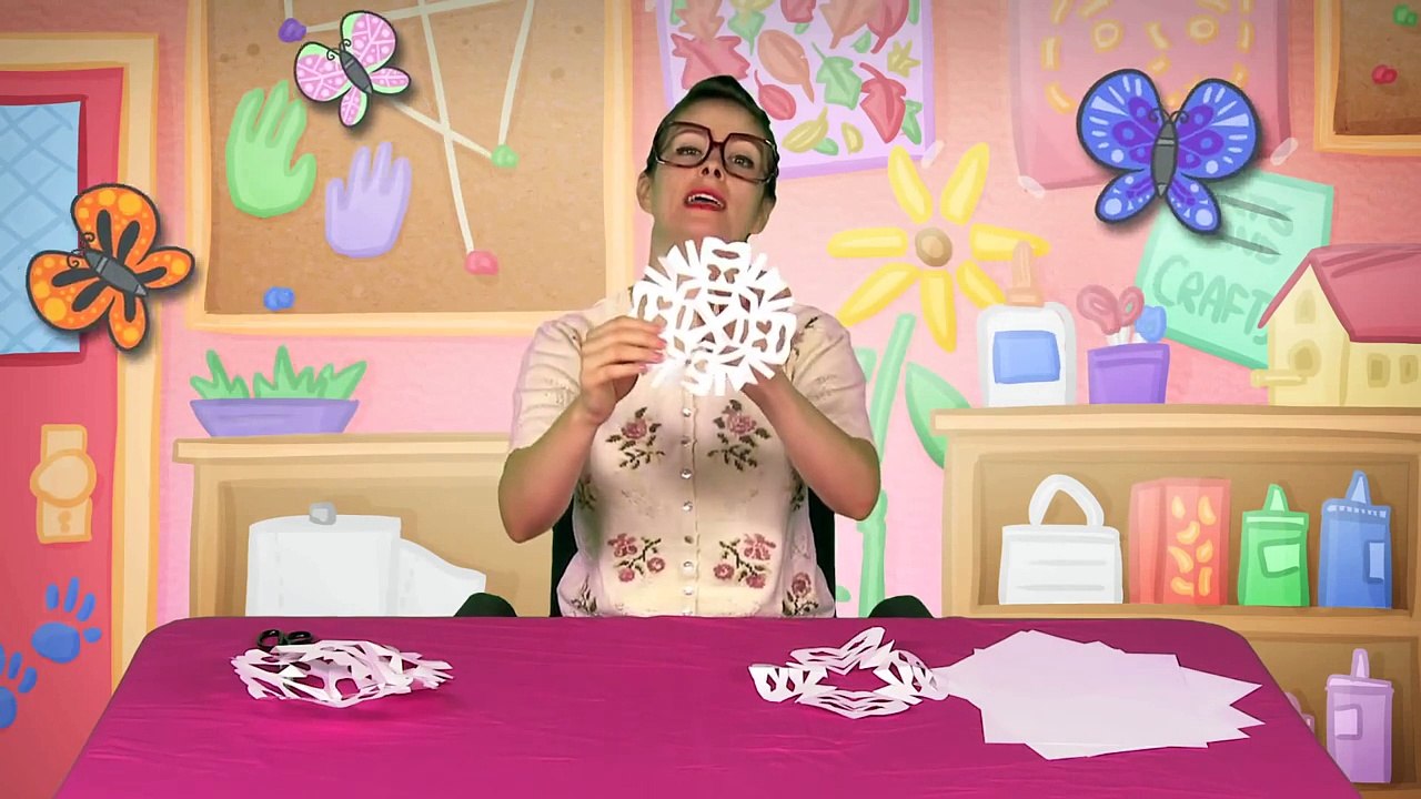 How to make a Paper Snowflake - Arts and Crafts (Cool School)