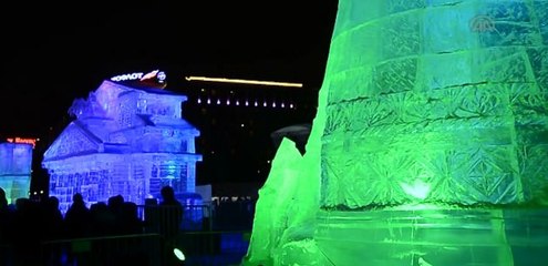 Moskova’da buzdan heykeller