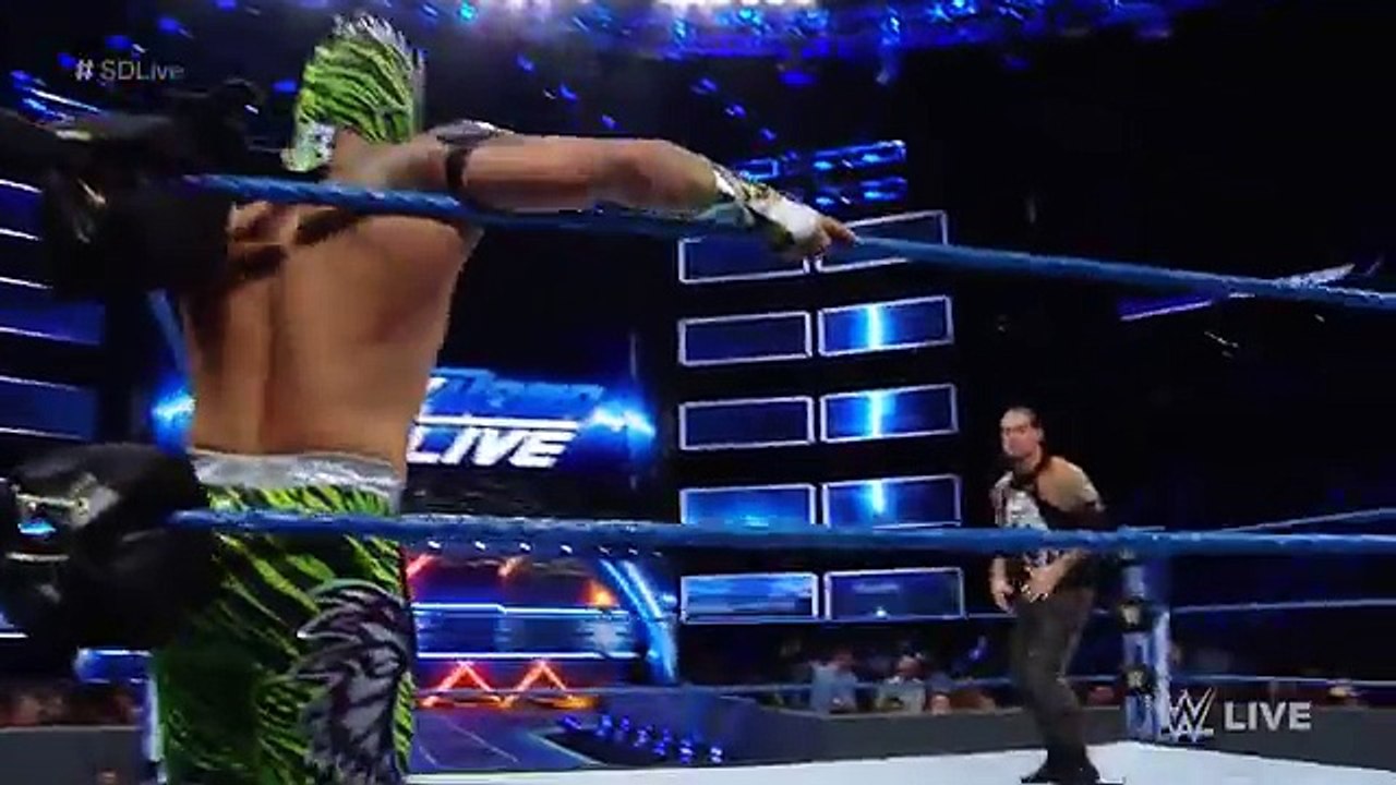 ---Kalisto vs. Baron Corbin- SmackDown LIVE, Dec. 6, 2016 - YouTube