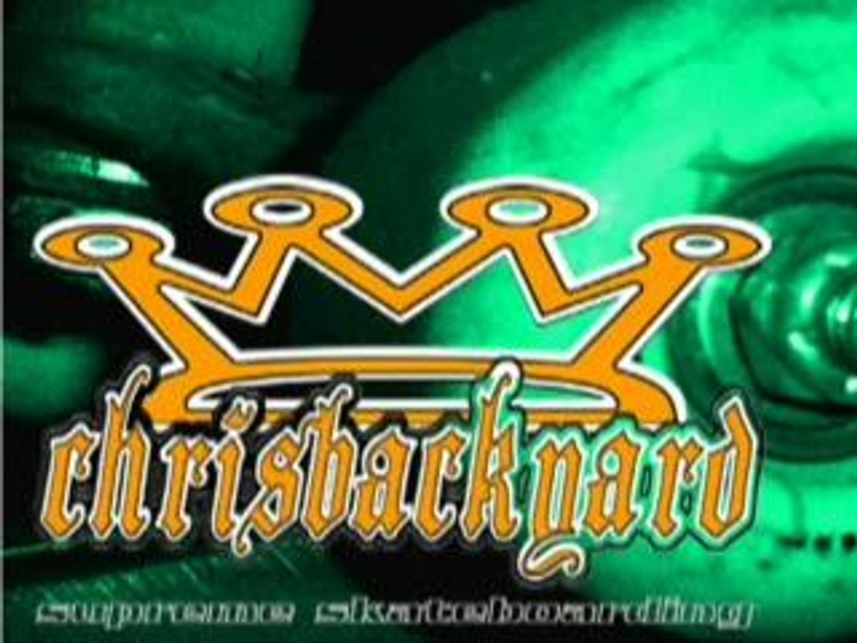 CHRIS BACKYARD BAUSTELLE