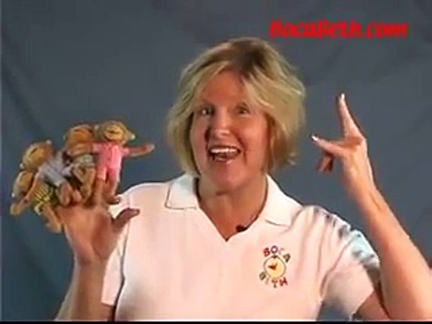 ⁣Kids Learning Spanish with the Five Little Monkeys Song Sung Bilingually