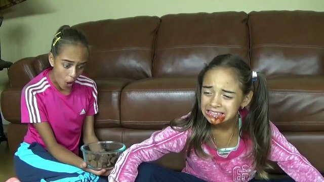 BAD BABY BLOODY TOOTH Doc McStuffins Gives Checkup & Surgery GROSS CANDY Toys To See