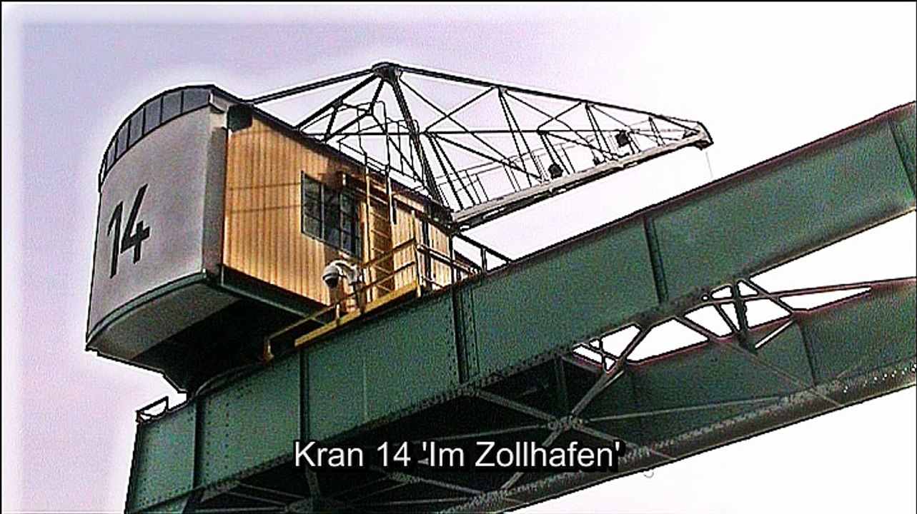 Auf großer Tour durch Köln - Hafenkran