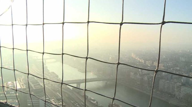 Paris : la couche de pollution vue du ciel