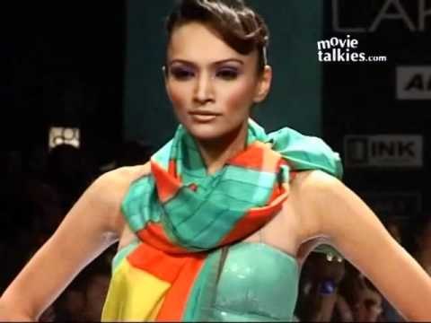 Urmila Matondkar And Neetu Chandra At The Lakme Fashion Week Day 2