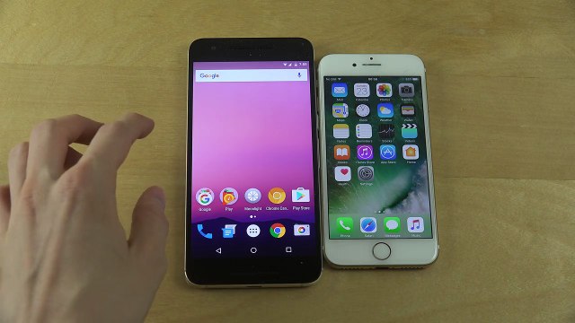 Android 7.1.1 Nougat Chrome Canary vs. iOS 10.0.3 Safari iPhone 7 Browser - Speed Test!