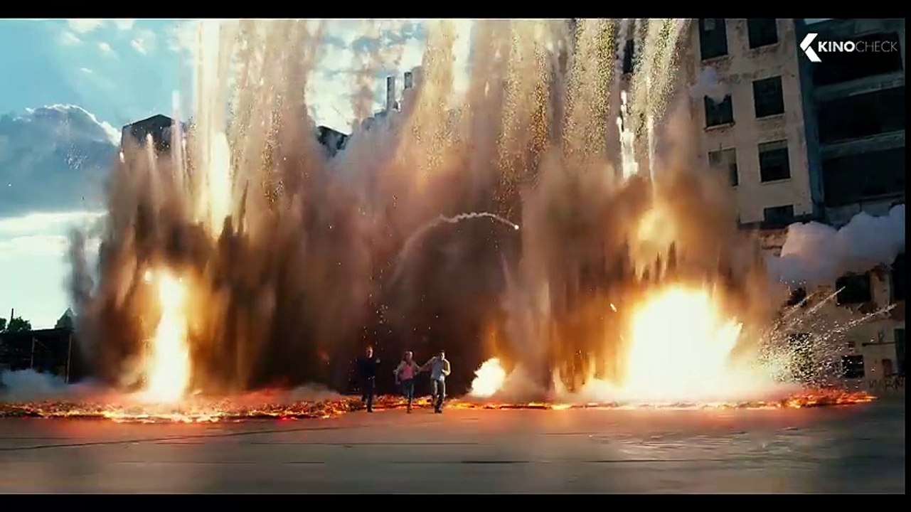 TRANSFORMERS 5 The Last Knight IMAX Featurette (2017)