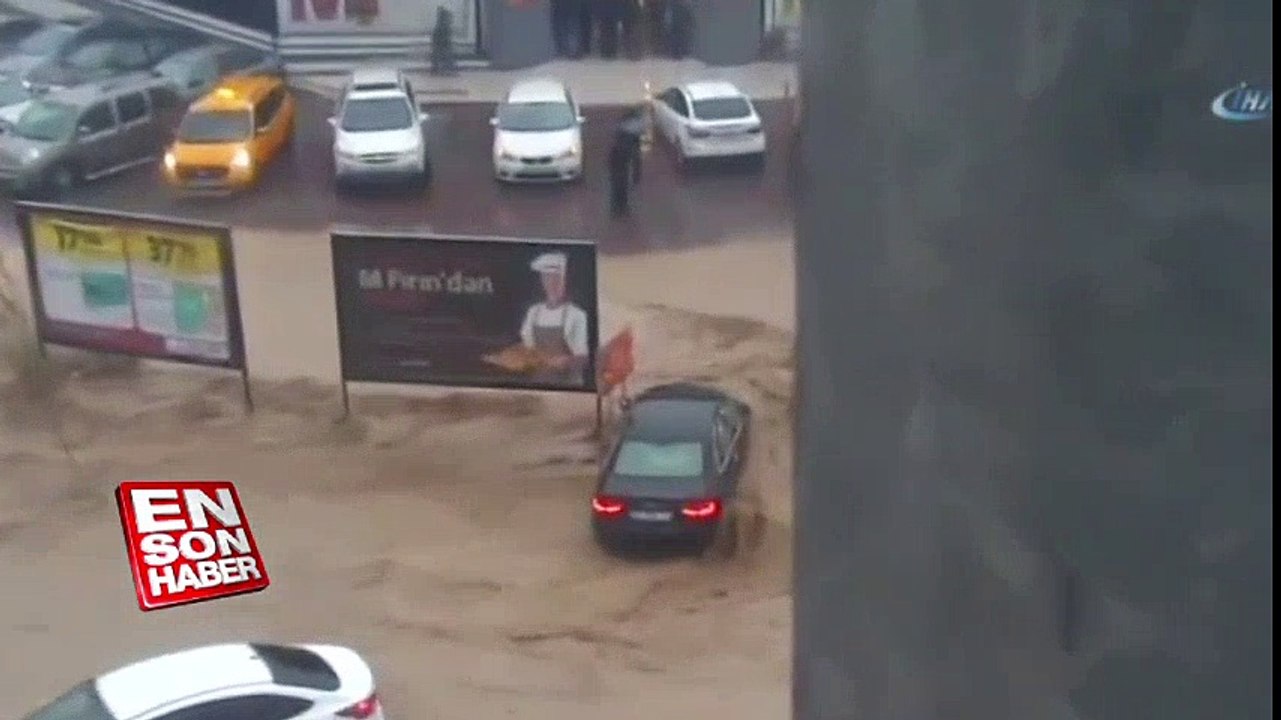 Mersin’deki sel felaketi mobeselere yansıdı | En Son Haber