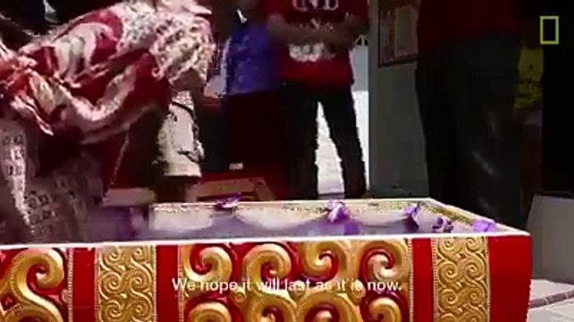 Insolite: Ils exhument des cadavres pour changer leurs vêtements