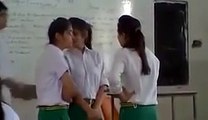 Girls Fighting in the School Whatsapp Funny Videos Must Watch