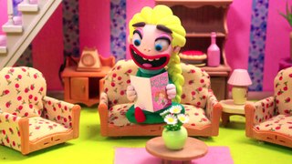Scare House with ELSA _ Spooky Stop Motion Moes Play Doh Frozen Animation