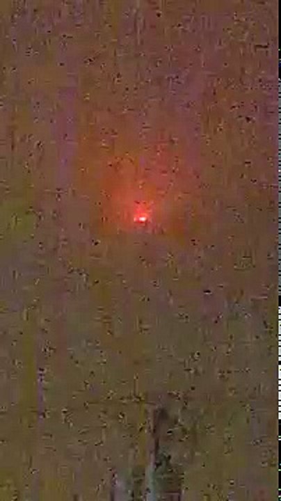 Couple going to dinner spots strange UFO in Mel...