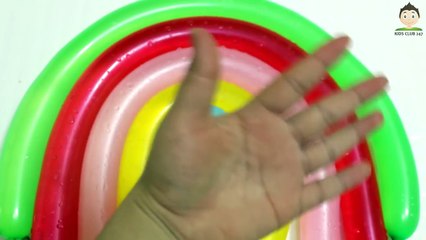 Video herunterladen: Rainbow Water Balloons Compilation Learn Colors with Finger Family Song for Kids Popping Balloons