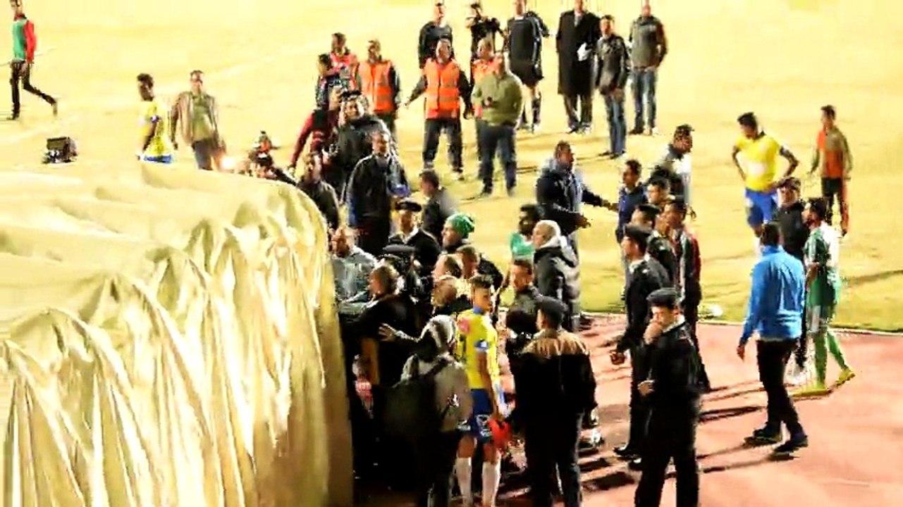 الجزء الثانى.. اشتباكات بين لاعبى الإسماعيلى والاتحاد السكندرى