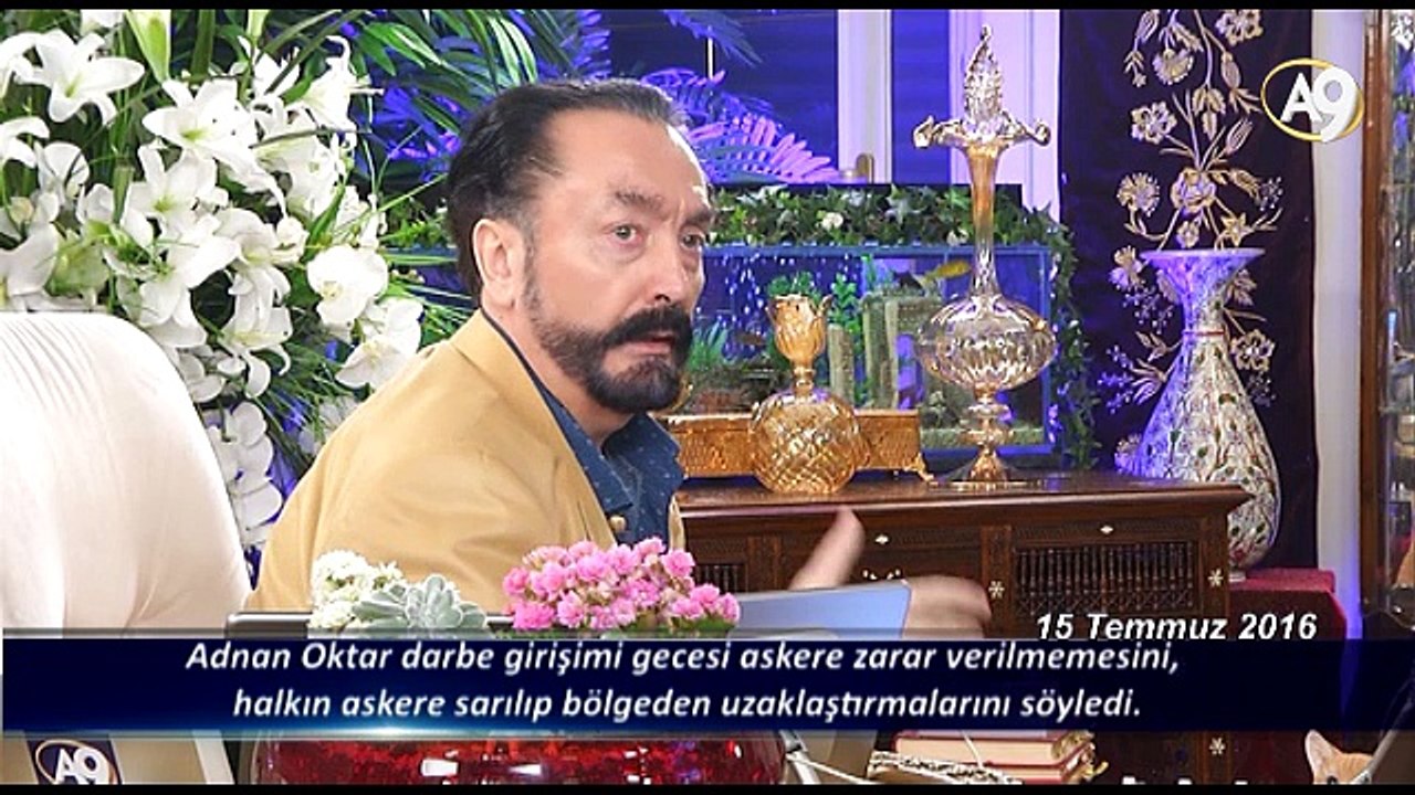 Adnan Oktar darbe girişimi gecesi askere zarar verilmemesini, halkın askere sarılıp bölgeden uzaklaştırmalarını söyledi