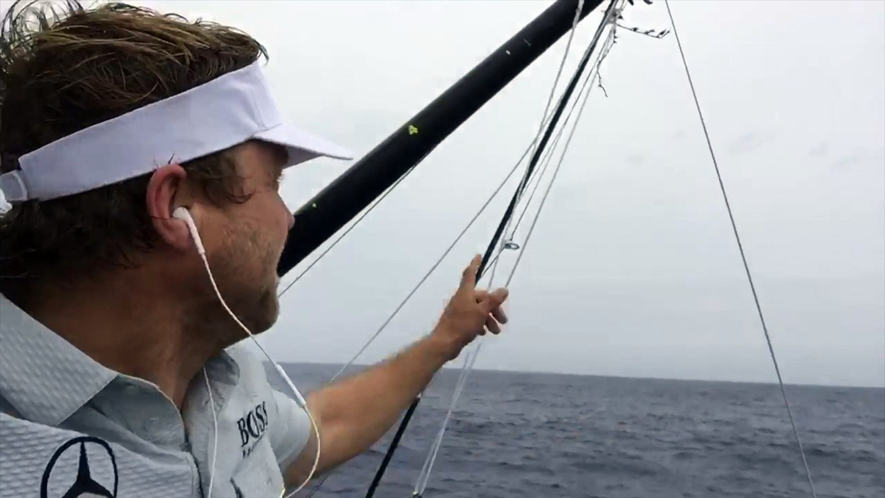 D55 : Images from Alex Thomson / Vendée Globe