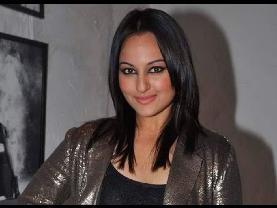 'Dabangg' dame Sonakshi Sinha talks about her experience with Dabboo Ratnani