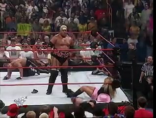 Trish Stratus Nearly Got Stinkfaced By Rikishi Again (2) (2)