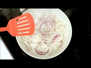 فيلية سفرة - صوص كريمة بالبصل و الزبيب و اللوز | طبخة ونص حلقة كاملة