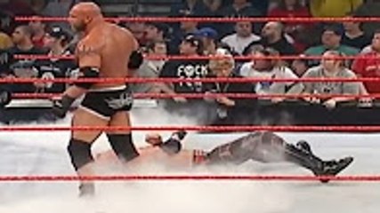 Goldberg Afraid.!!! W.T.F the first time see Goldberg to be afraid,leaves the match & go, WWE HD