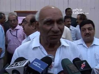 Yash Chopra: 'DEV ANAND is the MOST POSITIVE person I've come across...a HERO until the last...'