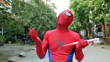 Why Spiderman Gift become Fire Vs Joker? w/ Frozen Elsa, Batman, Vampire Funny Superhero!