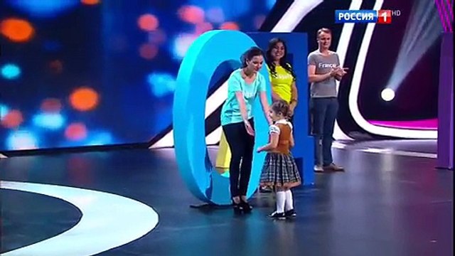Amazing 4 year old Bella from Russia can easily speaks 7 languages