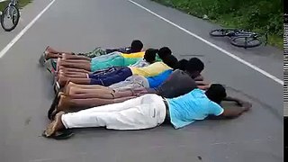 Whatsapp Video   Funny Cycle Racing   Funny Video