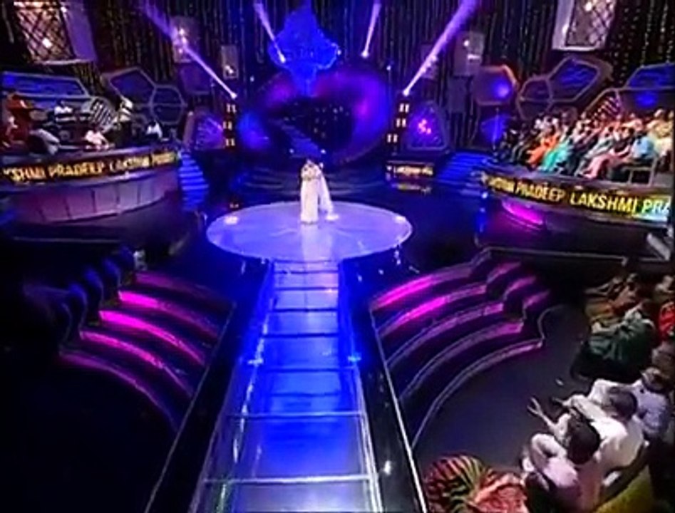 Malarea Mavunam Song By Lakshmi