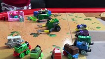 Thomas & Friends Minis Batman Review LEGO MIXELS Series 9 Trashoz Gobbol Compax Octonauts Paw PAtrol
