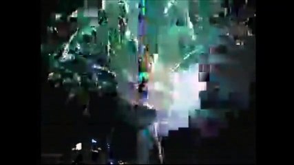 Happy new year,NEW ZEALAND!Auckland ushers in 2017 with A firework display