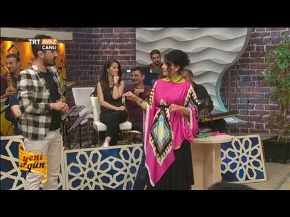 Yeni Sezon Kadın Giyim Modelleri - Yeni Gün - TRT Avaz