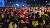 اصرار کره ای ها بر استعفای رئیس جمهوری در آستانه سال نو میلادی