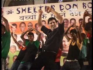 Akshay Kumar and Chitrangda Singh at the promotion of 'DESI BOYZ'