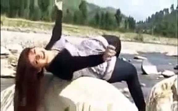 Pakistani pashto song New punjabi mujra hot mujra pakistani stage dance home made mujra