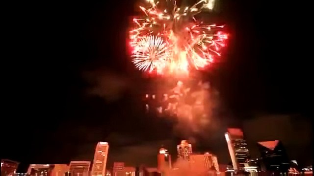 NEW YORK USA 2017 FIREWORKS NEW YEARS CELEBRATION AMAZING -CRAZY FIREWORKS IN NEW YORK NEW YEARS EVE 2017