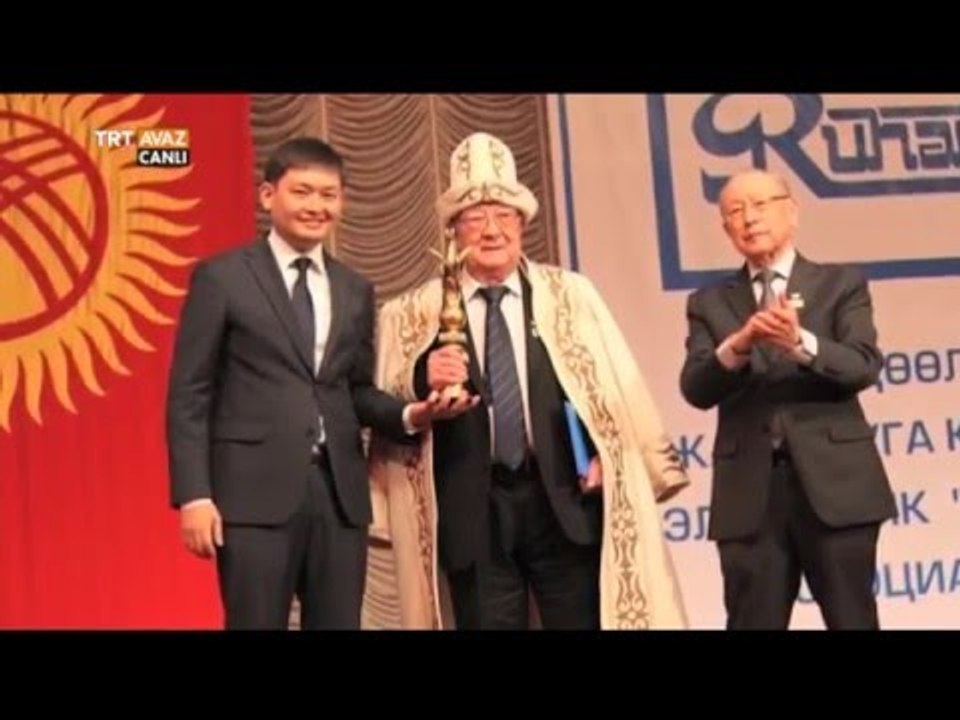 Kırgız Halk Edebiyatı Yazarı Beksultan Cakiyev ile Röportajımız - Devrialem - TRT Avaz