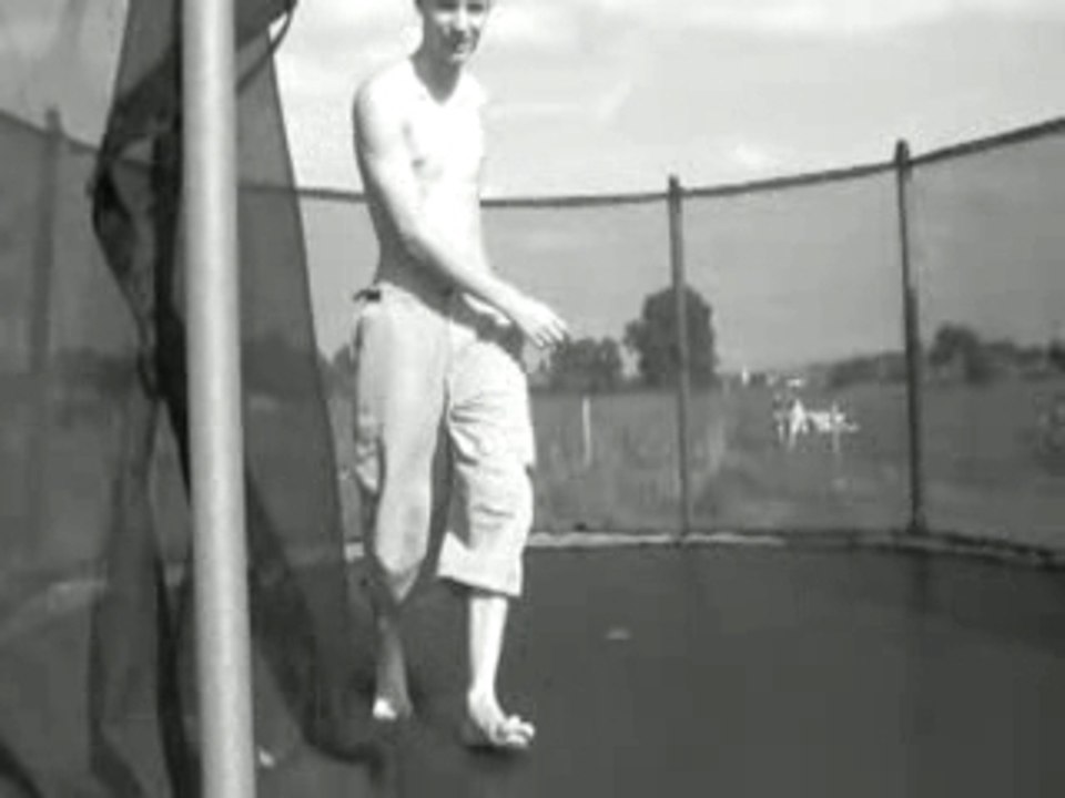 salto 360 trampoline
